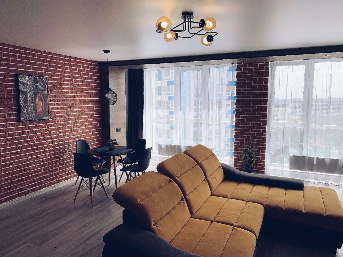 Room1402 Odessa Dış mekan fotoğraf